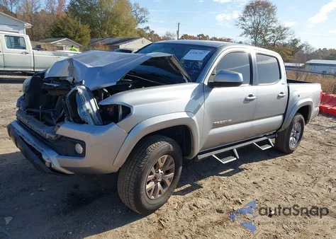 2017 Toyota Tacoma Sr5 V6 z USA, uszkodzony, nr VIN 3TMAZ5CN4HM026186